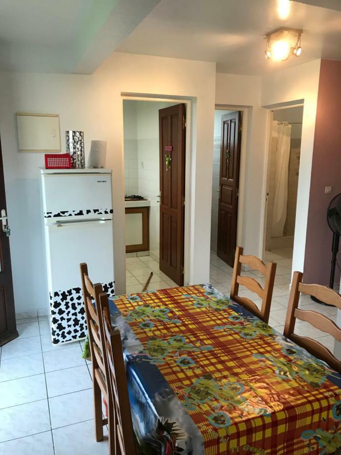 Appartamento Le Repaire Des Caraibes Trois-Rivières Esterno foto